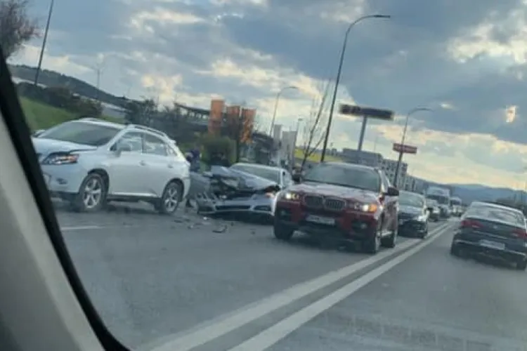 Accident lângă Brico Depot, spre Florești! Se aglomerează