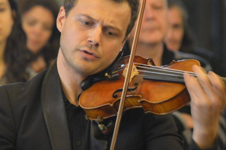 Un violonist licențiat la Cluj va interpreta una dintre cele mai cunoscute lucrări românești la Expo 2020 Dubai
