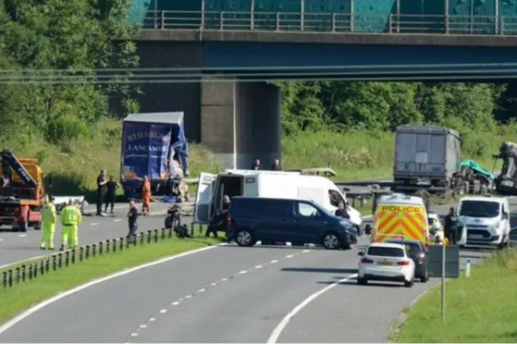 Un șofer român de TIR a intrat într-o coloană de mașini în timp ce se uita la filme pentru adulți