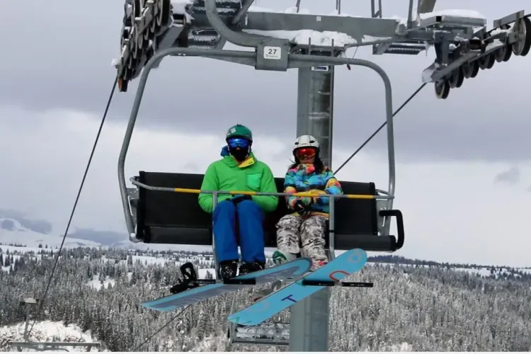 Sfaturi de la salvamontiști pentru utilizarea în siguranță a instalațiilor de cablu