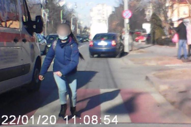 Educația rutieră în școli este o urgență națională! O fetiță de 12 ani a sărit în fața unei ambulanțe în misiune 