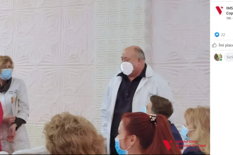 Moment jenant la un spital! Fețele medicilor au fost acoperite cu măști în photoshop - FOTO