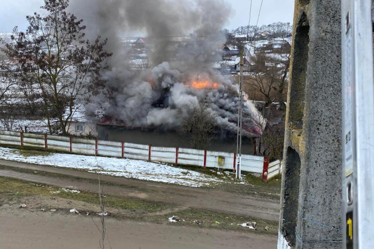 Cluj: Nouă case sau anexe au luat foc în ultimele 48 de ore. Pompierii cer mai multă atenție - FOTO
