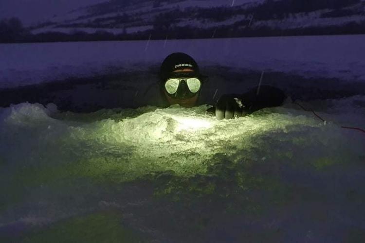 Un elev din Cluj-Napoca s-a scufundat sub gheața Lacului Știucii de la Săcălaia - VIDEO