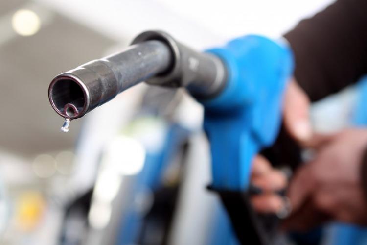 Prețul benzinei și motorinei atinge noi maxime istorice în România