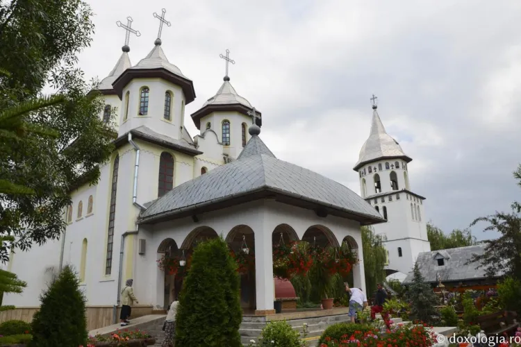 O mânăstire din Alba a primit 2 facturi de 100.000 lei la gaz. Șeful ANPC: Furnizorul spune că a greșit, că nu a avut soft-ul pregătit