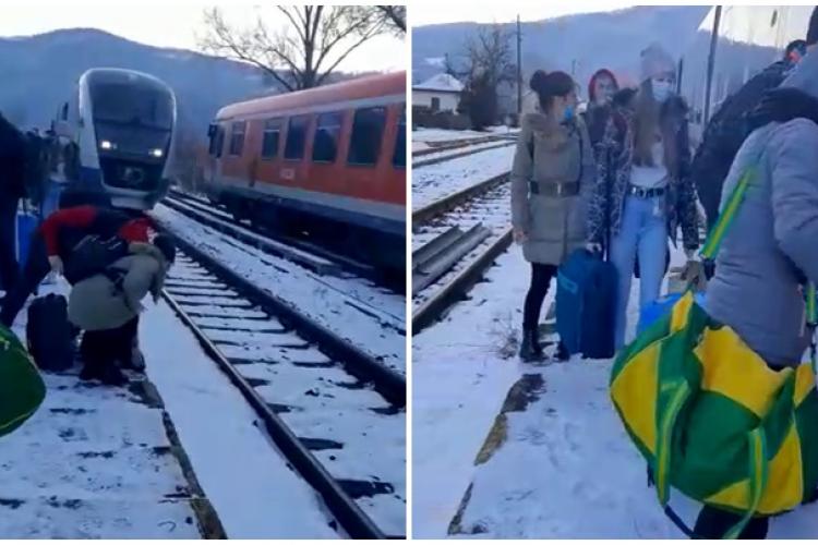 Bătaie de joc marca CFR Călători. Călători ținuți 3 ore în ger, în trenul Cluj - Oradea, care s-a defectat la Piatra Craiului - VIDEO