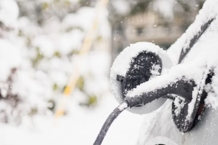 Dilemă la Cluj, la minus 17 - 20 de grade! Cum se prezintă bateriile mașinilor electrice pe gerul ăsta?