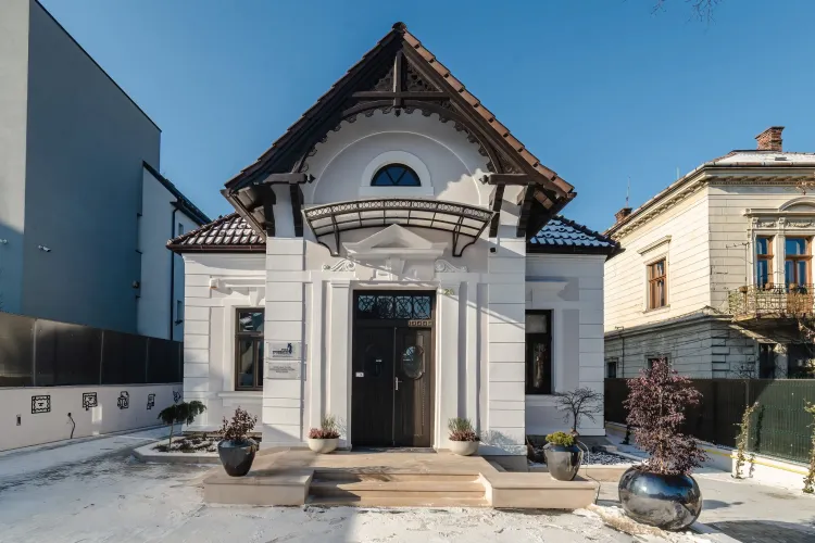 Cum arată în interior cea mai elegantă și cochetă casă de pe strada Republicii - FOTO