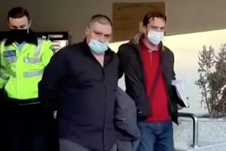 Caz șocant în capitală. Mamă și fiică, răpite cu forța și băgate într-un BMW de fostul iubit