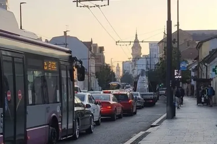 Guvernul nu mai lasă în pace șoferii. Se anunță amenzi usturătoare și pentru lipsa rovinietei