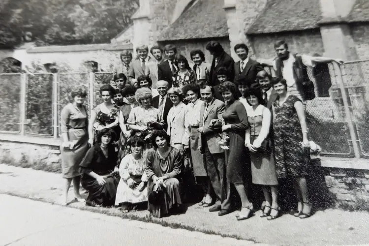 Titus Moraru, unul dintre cei mai iubiți profesori clujeni de la ”Ady Șincai”, omagiat de foștii elevi - FOTO