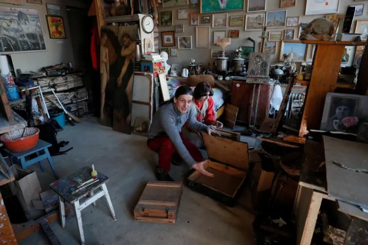 Icoanele războiului. Cum au apărut portretele unor sfinți pe lăzile de muniție din Ucraina