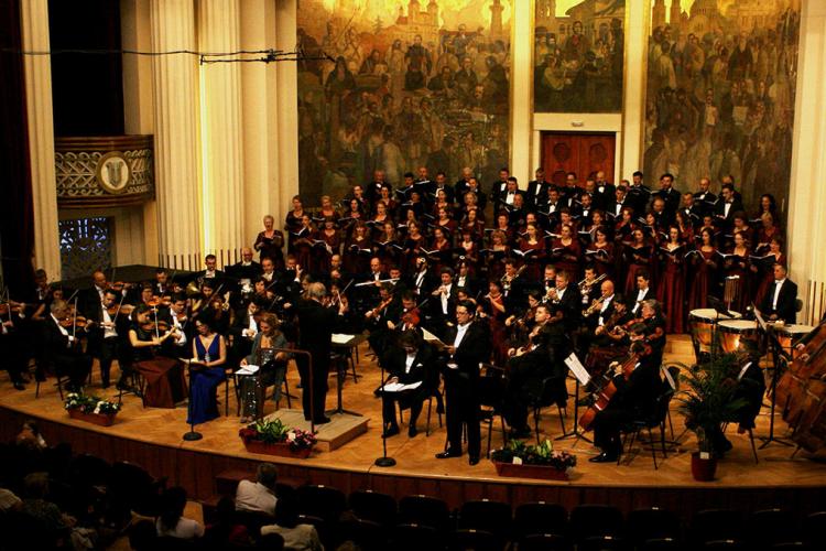 Opera Română Cluj-Napoca și Filarmonica s-au închis din cauza pandemiei COVID. Spectatorii, trimiși acasă