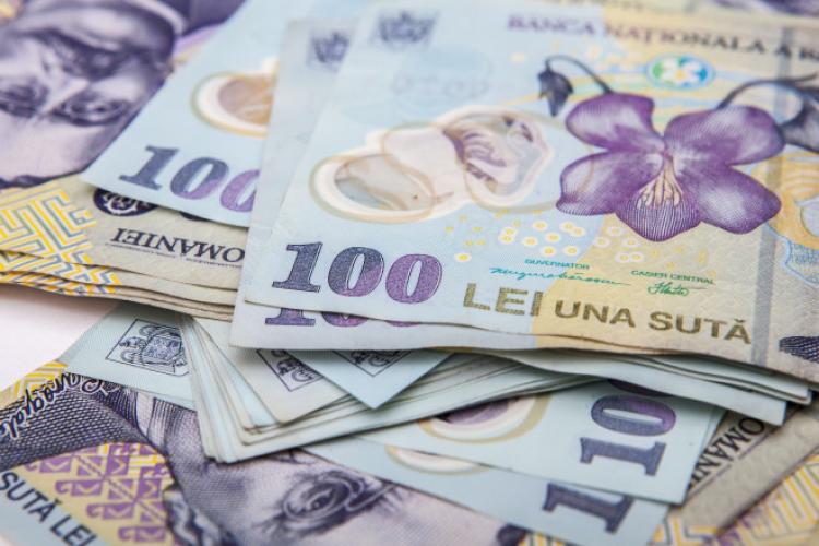 Românii pot face bani investind în titluri de stat Tezaur. Ministerul Finanţelor anunță dobânzi de până la 5,35%