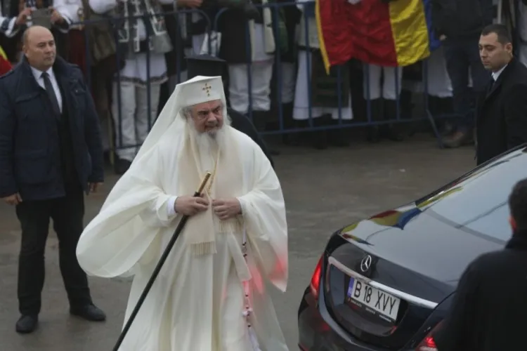 Biserica Ortodoxă nu vrea să aibă legătură cu AUR. Confundă patriotismul cu (ultra)naționalismului zgomotos 