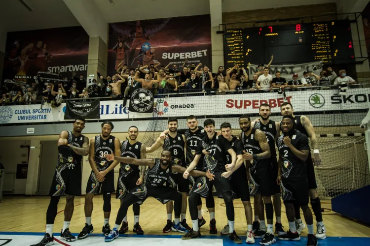 U Banca Transilvania, victorie dramatică la Oradea, cu coș în ultima secundă - VIDEO   