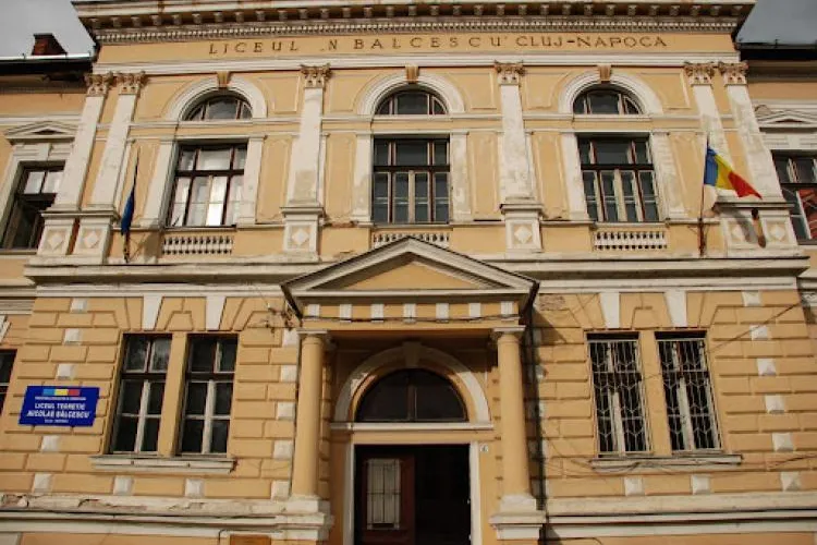Revin la școală elevii de la Liceul Nicolae Bălcescu, din Cluj-Napoca. S-au ridicat restricțiile 