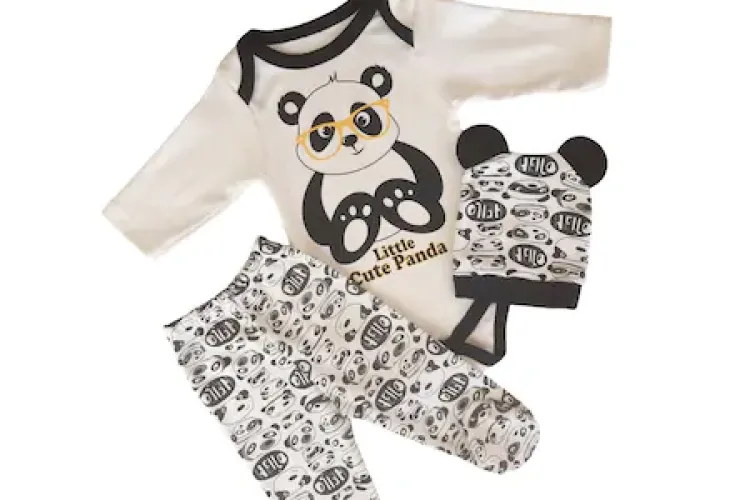 Cei mai importanți factori de luat în considerare la cumpărarea hainelor pentru bebeluși