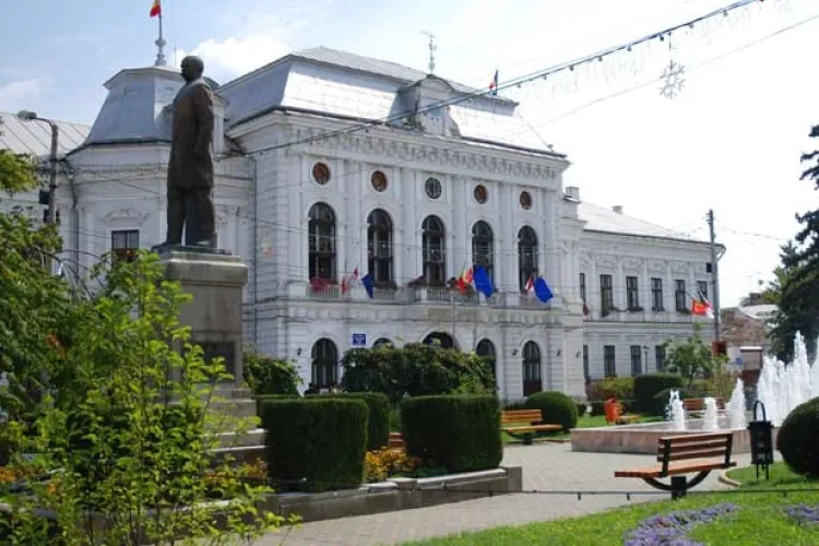 Primăria Turda ÎNVINSĂ în justiție. Trebuie să prezinte public procesele verbale privind lucrările de reparare a drumurilor