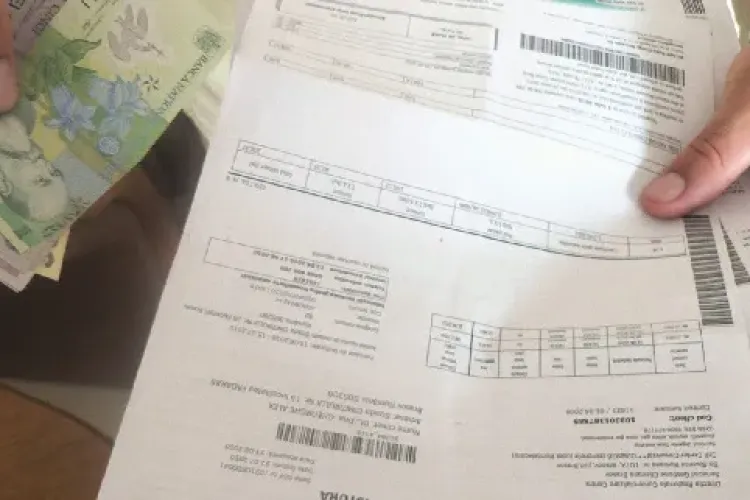 Care este soluția pentru reducerea facturilor de curent și gaz: ”Statul să renunțe la taxele și veniturile nesimțite” - Proiect de lege