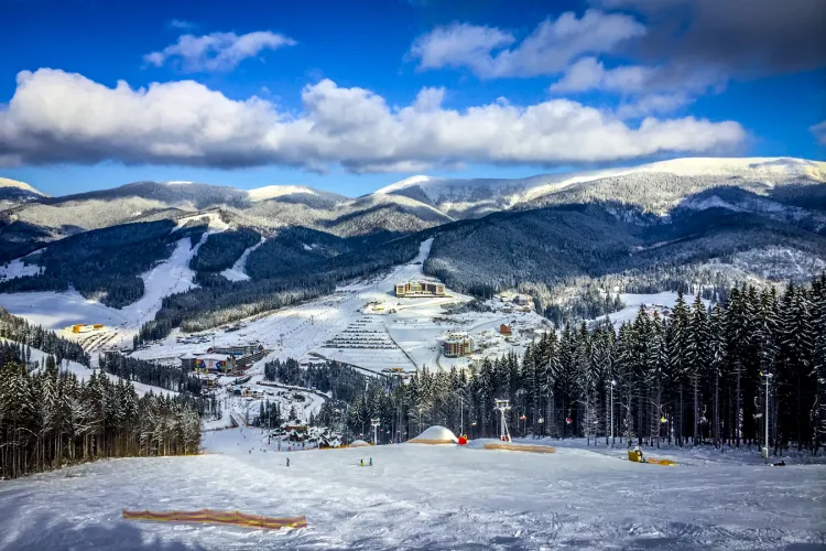 Pârtiile de la Bukovel (Ucraina) se închid, din cauza războiului declanșat de Rusia