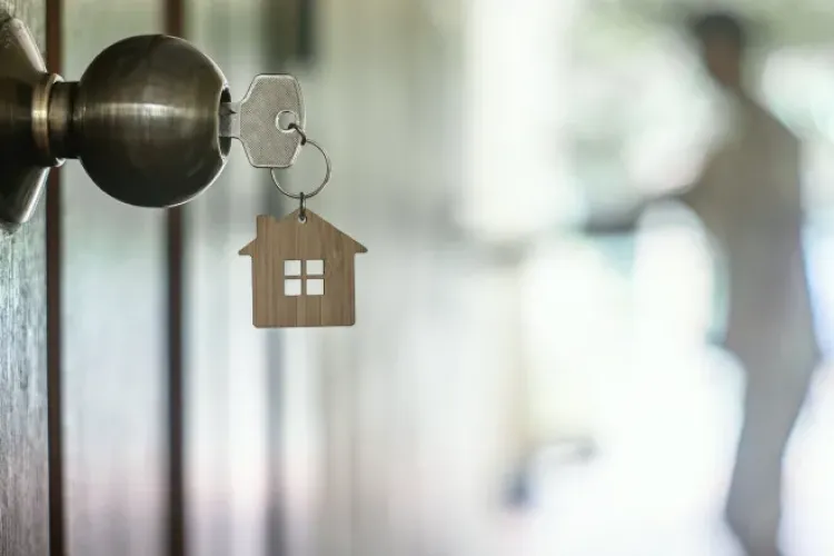 Bula imobiliară din România nu este un mit! Prețurile au explodat de la începutul anului, iar cumpărătorii cad în iluzia „compensării” acestora pe viitor