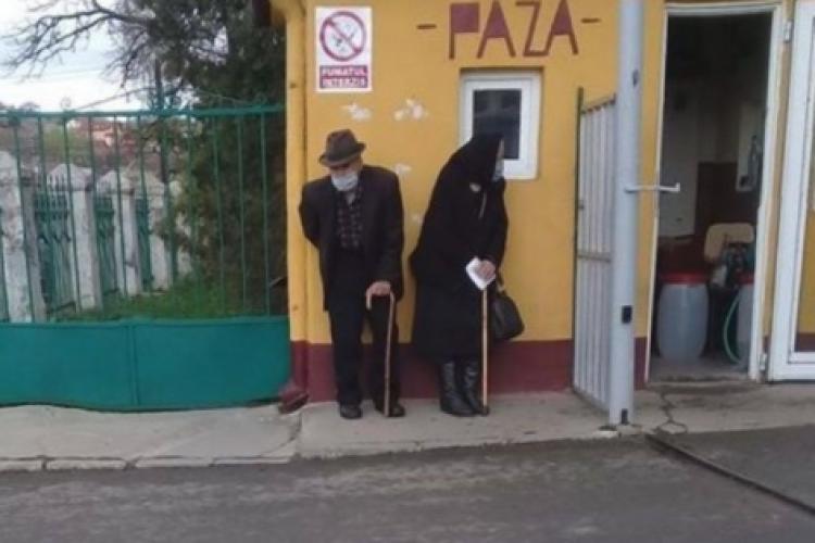 O bătrână din Turda și-a dus soțul la spital, dar nu a fost lăsată să intre. Ce a urmat și care este mesajul transmis