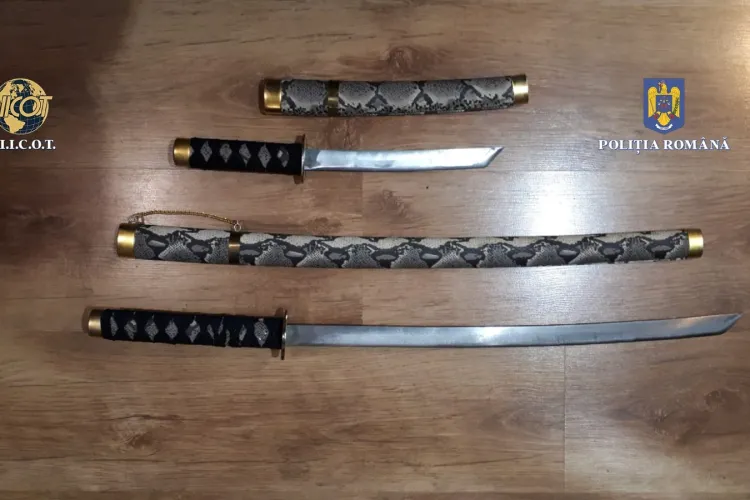 Cluj: Droguri, pistoale, săbii ninja și bani, la percheziții făcute de trupele speciale, coordonate de DIICOT - Galerie FOTO