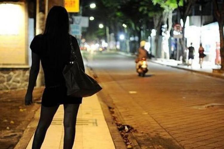 Un bărbat și-a obligat concubina să se prostitueze în Cluj. A cerut clemență pentru că ar avea o „familie fericită” cu victima 