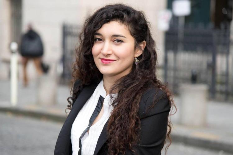Cine este prima avocată de etnie romă din Paris? „Vocația mea era să mă lupt pentru dreptate”