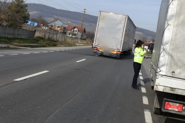 Cluj: TIR imobilizat de poliție, pentru că șoferul nu avea atestat și tahograf   