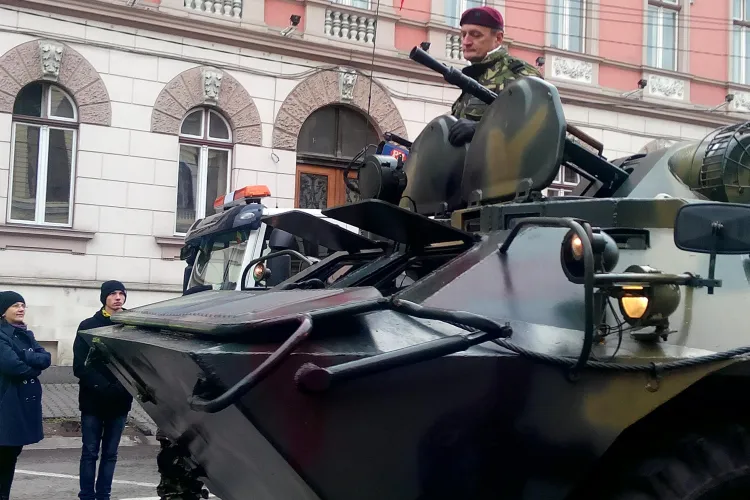 Ce categorii de români vor fi încorporaţi în caz de război. Ce riscă cei care refuză