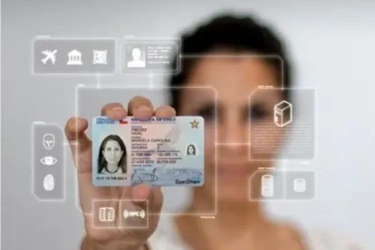 Doar 1.272 de cărți electronice au fost emise la Cluj în 7 luni. MAI nu știe când se vor elibera actele și în restul țării