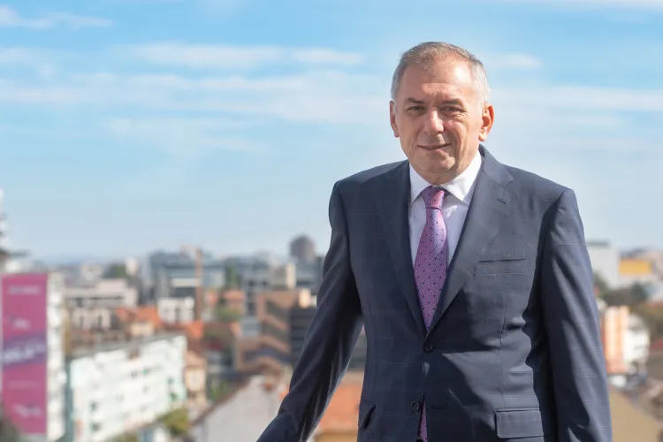 Banca Transilvania, date financiare foarte bune pe 2021: BT are 72% capital românesc, cu 39.000 de investitori direcţi persoane fizice - FOTO