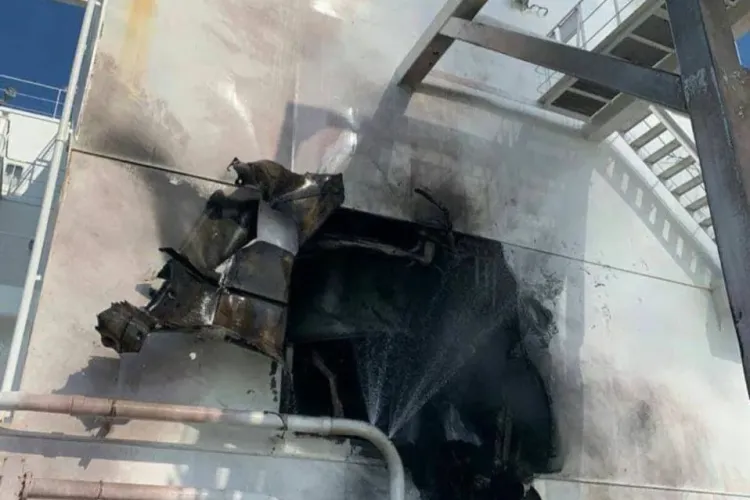 Navă sub pavilion moldovenesc, lovită de ruși în Marea Neagră - FOTO