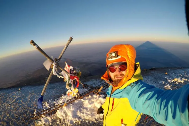 Un român a reușit să cucerească Vârful Pico de Orizaba, cel mai înalt vulcan din America de Nord - FOTO & VIDEO