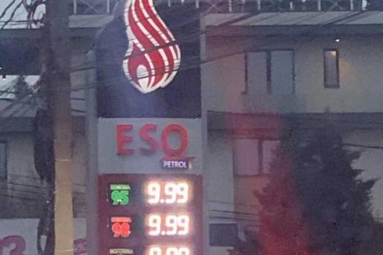 O rețea de benzinării din Transilvania dă banii înapoi șoferilor și își cere scuze că s-a LĂCOMIT
