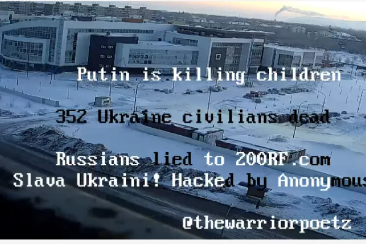 FOTO - Anonymous a preluat controlul asupra camerelor de supraveghere din Rusia: „Putin ucide copii”