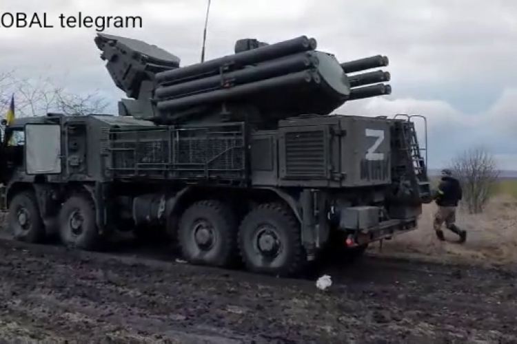 Rușii abandonează în Ucraina lansatoare de rachete complet încărcate. Tehnica e foarte valoroasă - VIDEO