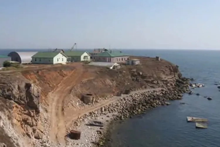 Ce s-a întâmplat cu grănicerii ucraineni de pe Insula Șerpilor, care le-au spus rușilor: „Navă rusească, du-te-n p..a mea” 