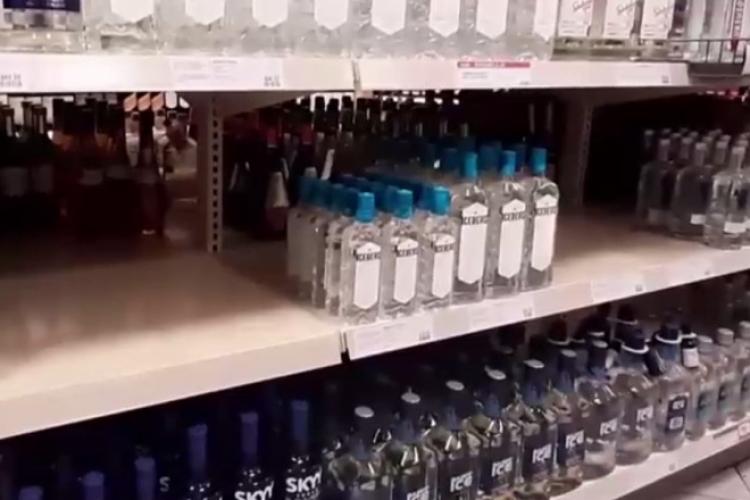 Vodca rusească, scoasă de pe rafturile magazinelor: Nu mai vindem produse rusești 