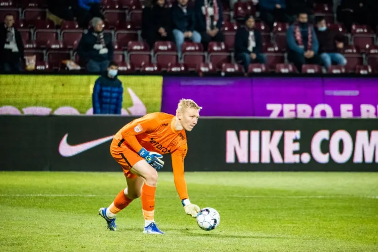 Portarul lui CFR Cluj ridică în slăvi fotbalul maghiar: Fotbalul maghiar ar fi un pas înainte. Sunt ungur 100%. Românilor poate nu le convine