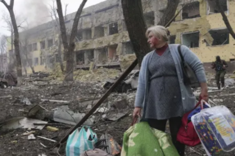 VIDEO - Mariupol, orașul ucrainean unde armata rusă „a pictat un tablou sumbru al vieții și al morții”