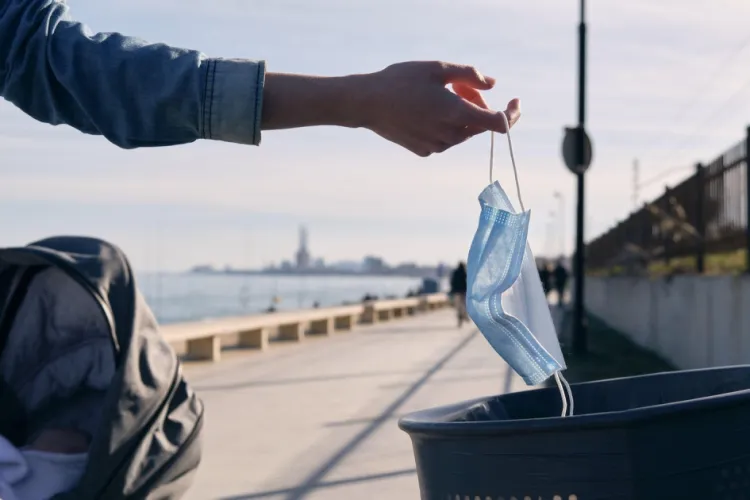 Vezi ce restricții ar putea fi ridicate zilele următoare. Ce se va întâmpla cu masca și cu certificatul verde 