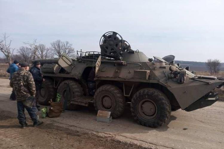 Romii au furat un tanc rusesc, sâmbătă noapte, în sudul Ucrainei - VIDEO