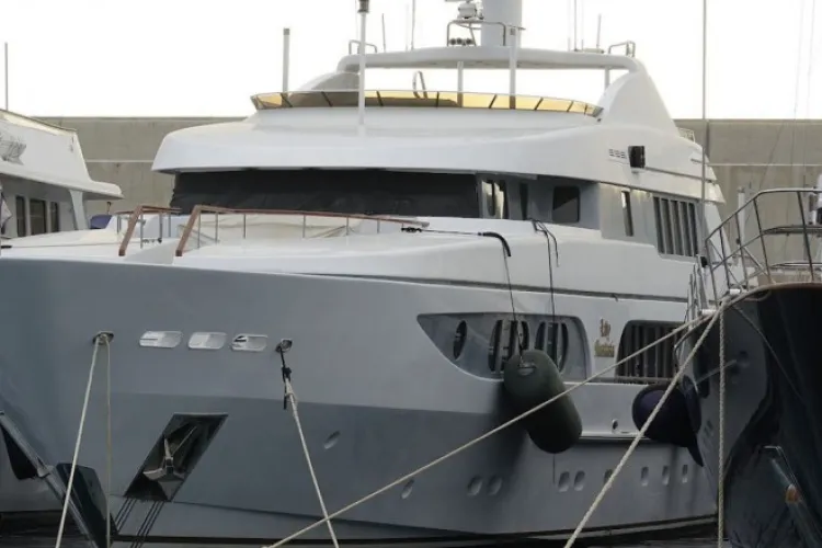 Un marinar ucrainean a fost la un pas să scufunde iahtul șefului său, un oligarh rus, în Mallorca