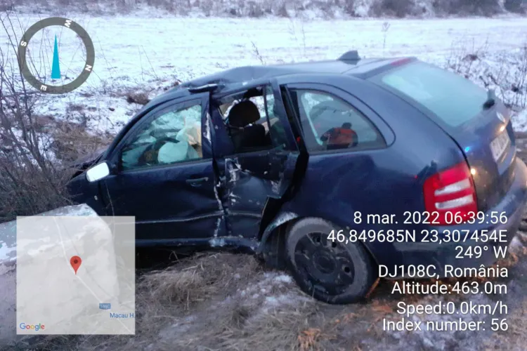 Accident rutier în județul Cluj. Un tânăr și o femeie au ajuns la spital