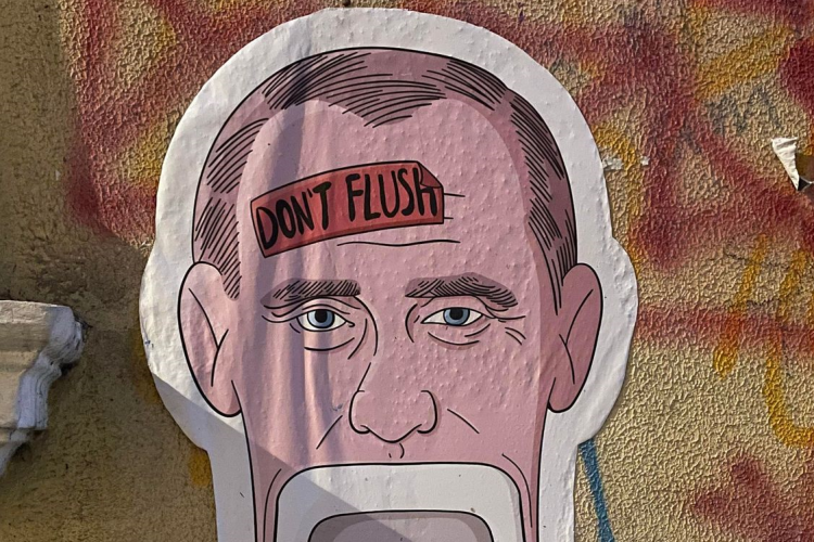 Clujenii își bat joc de Putin! Ce caricatură a apărut în centrul orașului - FOTO