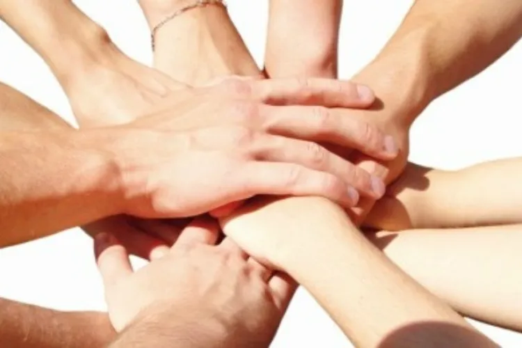 Arhiepiscopia Clujului adună medicamente și alte produse pentru victimele războiului din Ucraina